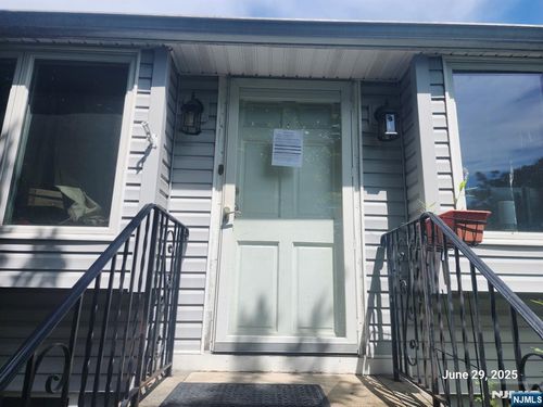 11 Huron Pl, Denville, NJ, 07834-1545 | Card Image