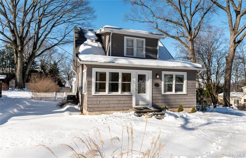 33 Forest Glen Rd, Valley Cottage, NY, 10989-1201 | Card Image