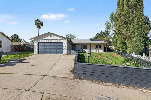 201 Dorothy Ct, Escondido, CA, 92027-3706 | Card Image