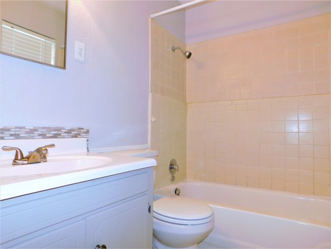 720 Chisholm Trl, House other with 3 bedrooms, 2 bathrooms and null parking in Denton TX | Image 14