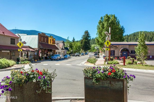 25 Belden Way, Home with 5 bedrooms, 4 bathrooms and 5 parking in Minturn CO | Image 13