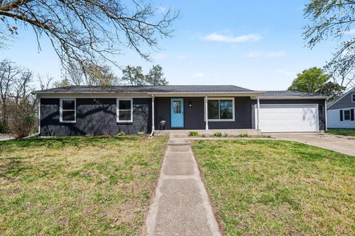 107 E Oakland Place, Battle Creek, MI, 49015 | Card Image