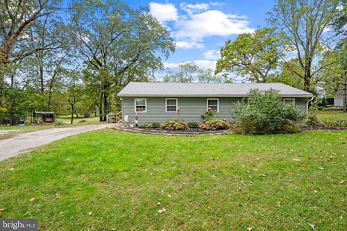 9377 Hickory Rd, NEW PARK, PA, 17352-9535 | Card Image