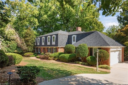 40 Kemp Rd E, Greensboro, NC, 27410-6016 | Card Image