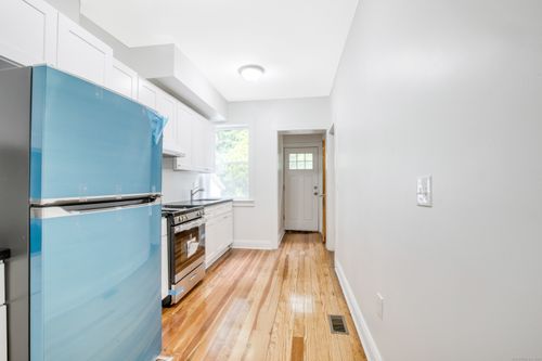 289 East Avenue, Bridgeport, CT, 06610 | Card Image