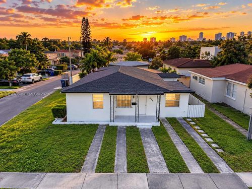 250-250 Nw 34th Ave, Miami, FL, 33125 | Card Image