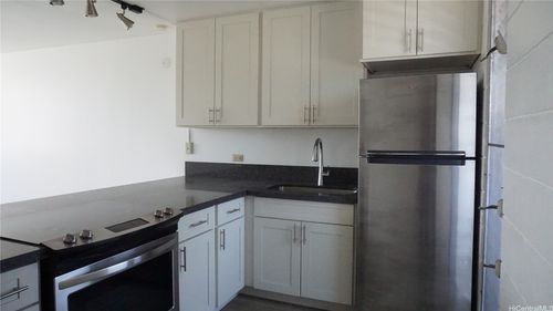 apt-1008-5210 Likini St, Honolulu, HI, 96818-3064 | Card Image