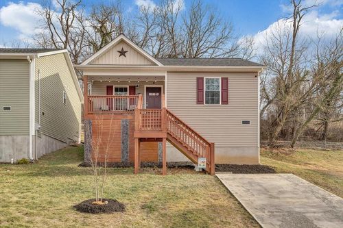 1427 Varnell Ave Ne, Roanoke, VA, 24012-5926 | Card Image