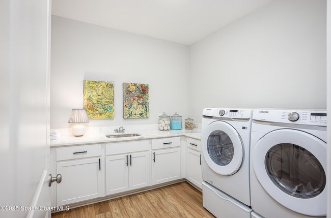 Model home - actual features may vary. | Image 24