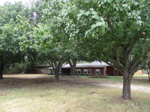 508 Lilac Dr, Granbury, TX, 76049-8247 | Card Image