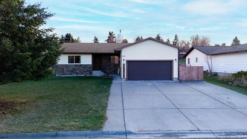 105 Island View Dr, Polson, MT, 59860-3712 | Card Image