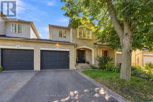 90 Foxborough Drive, Hamilton (Ancaster), ON, L9G4Z1 | Card Image