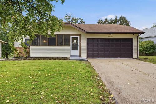 12053 La Padera, Florissant, MO, 63033 | Card Image