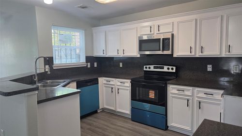 ab-4121 Mallow St, Houston, TX, 77051-2783 | Card Image