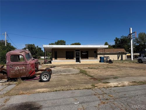 301 1st St, Fisk, MO, 63940-6150 | Card Image