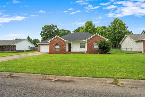 15 Red Oak Dr, Cabot, AR, 72023-3938 | Card Image