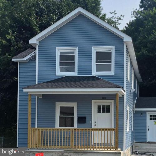 305 Parsonage St, Pittston, PA, 18640-2811 | Card Image