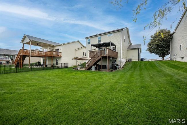 1338 Orchard Lakes Cir, House other with 4 bedrooms, 4 bathrooms and 3 parking in Belleville IL | Image 17