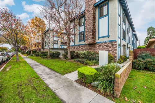 8-3878 Howard Ave, Los Alamitos, CA, 90720-3606 | Card Image