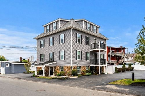 4-4 Wakefield Ave, Wakefield, MA, 01880-3363 | Card Image