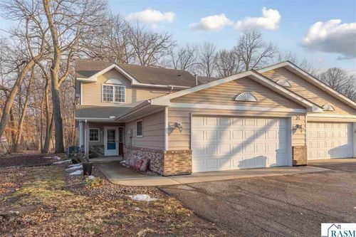 31 Pleasant View Trl, North Mankato, MN, 56003-2442 | Card Image