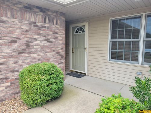 611 Spring View Cir, Beatrice, NE, 68310-4342 | Card Image