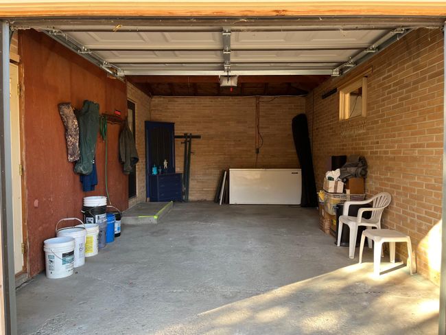 Attached garage | Image 37