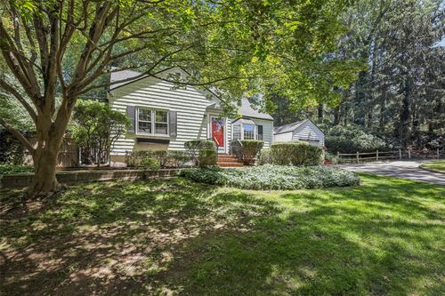 6 Cold Spring Ln, Huntington, NY, 11743-5143 | Card Image