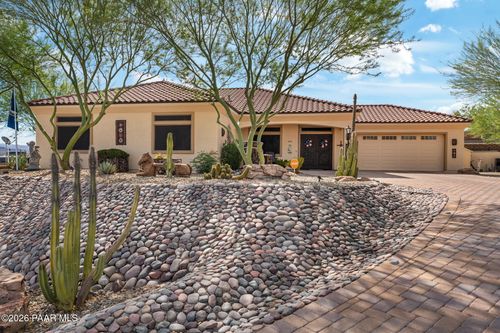 695 N Topeka Cir, Wickenburg, AZ, 85390-3359 | Card Image