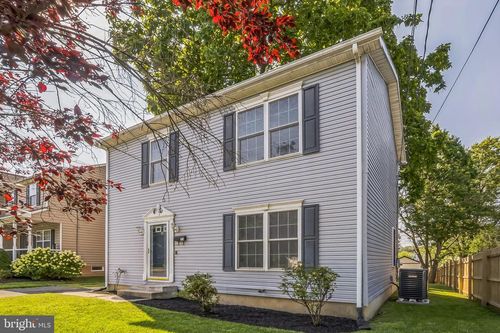 23 Lloyd St, Wilmington, DE, 19804-2819 | Card Image