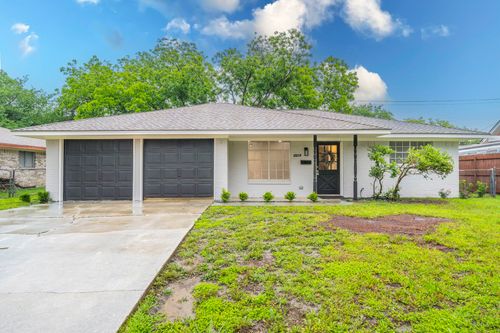 1725 Camara Ct, Grand Prairie, TX, 75051-4304 | Card Image