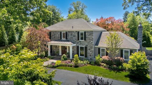 721 Governor Cir, NEWTOWN SQUARE, PA, 19073-2611 | Card Image