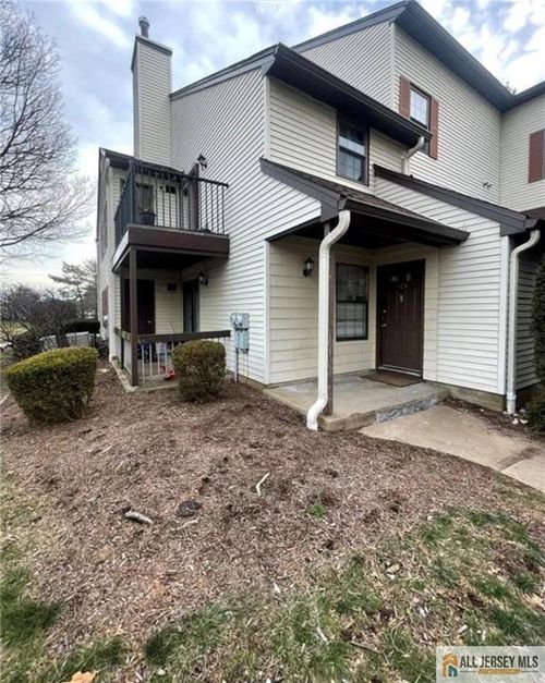 103-103 Woodbridge Commons Way, Iselin, NJ, 08830-3014 | Card Image