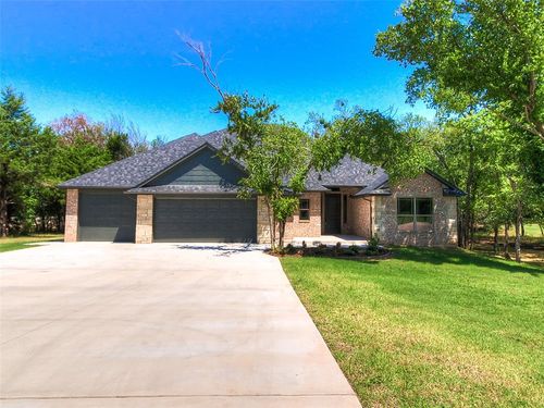 9070 Oak Tree Cir, Edmond, OK, 73025-5042 | Card Image