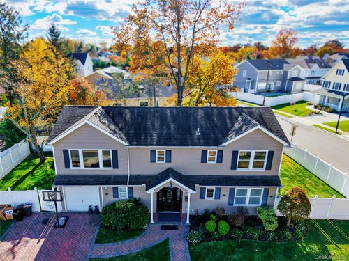 2 Bluebird Dr, Syosset, NY, 11791-4903 | Card Image