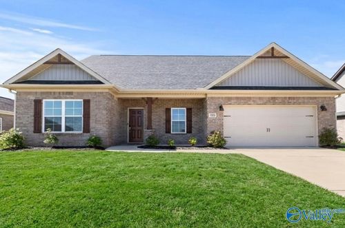 110 Old Dirt Rd, Meridianville, AL, 35759-2290 | Card Image