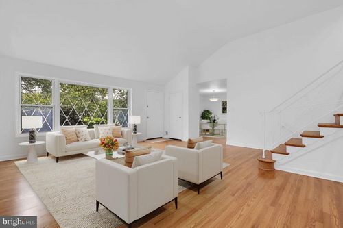 9235 E Parkhill Dr, BETHESDA, MD, 20814-3948 | Card Image