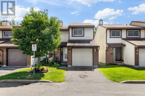 52 Baneberry Crescent, Ottawa, ON, K2L2Y4 | Card Image