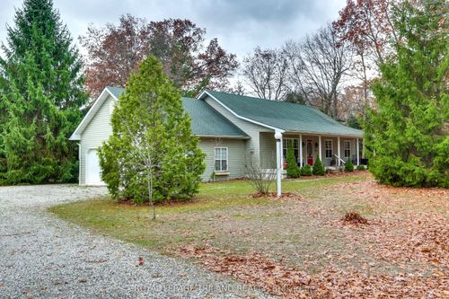 9909 Northville Cres, Thedford, ON, N0M2N0 | Card Image