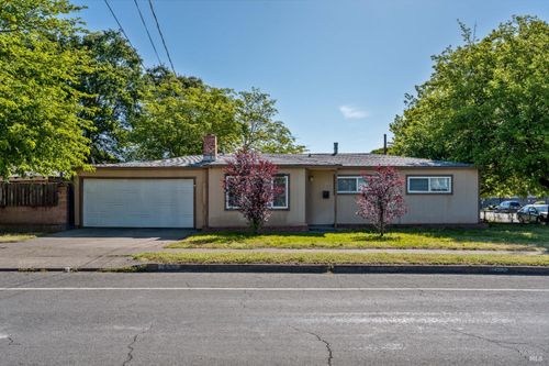 1621 S Dora St, Ukiah, CA, 95482-6546 | Card Image