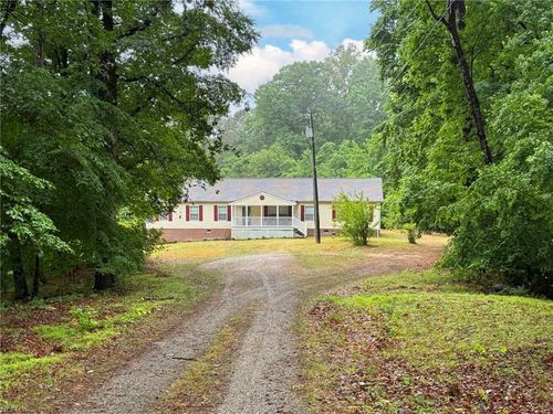 3154 Pond Ln, Gloucester, VA, 23061-3201 | Card Image