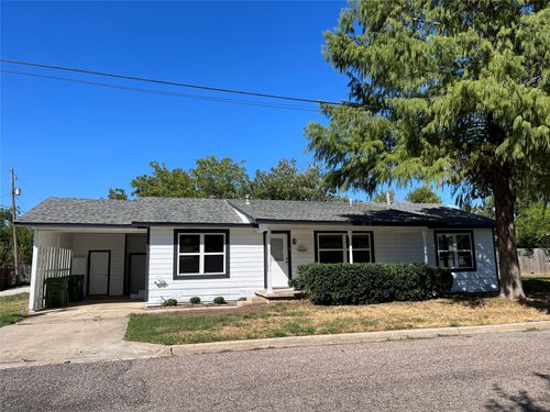 403 1st St, Whitesboro, TX, 76273-1335 | Card Image