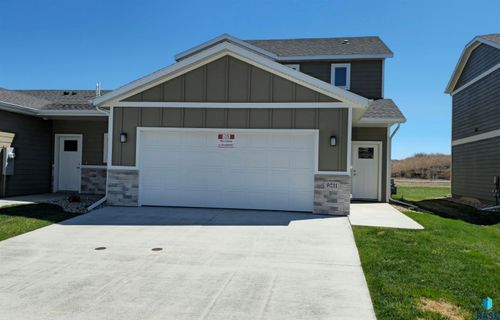 9211 W Ark Pl Place, Sioux Falls, SD, 57106 | Card Image