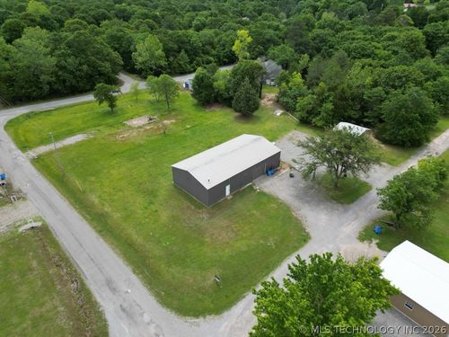 232 N Erie St, Canadian, OK, 74425-5079 | Card Image