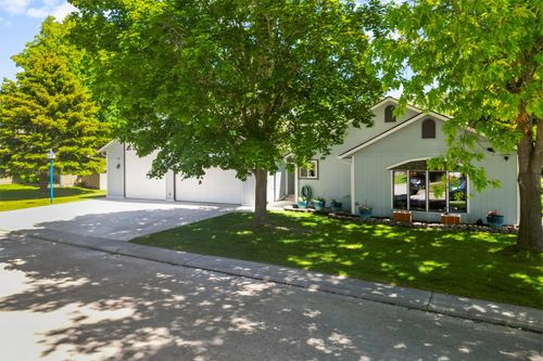238 Red Fox Rd, Lolo, MT, 59847-9726 | Card Image
