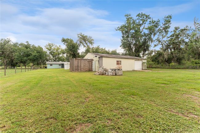 9819 Allen Rd, House other with 3 bedrooms, 2 bathrooms and null parking in Lithia FL | Image 35