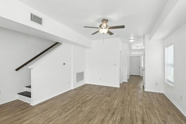 1004 E Fannin St, Home with 0 bedrooms, 0 bathrooms and null parking in Luling TX | Image 7