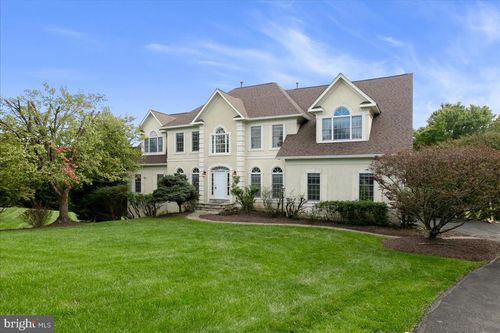 2617 Sledding Hill Rd, Oakton, VA, 22124-1541 | Card Image