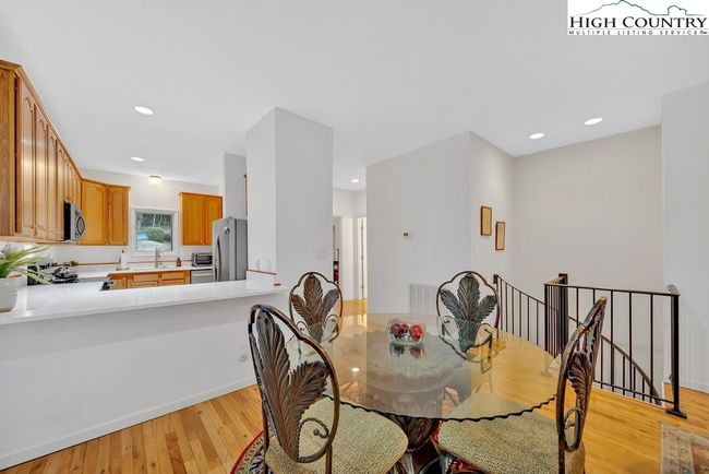 201 - 164 Evergreen Springs Ct, Condo with 2 bedrooms, 3 bathrooms and null parking in Blowing Rock NC | Image 28