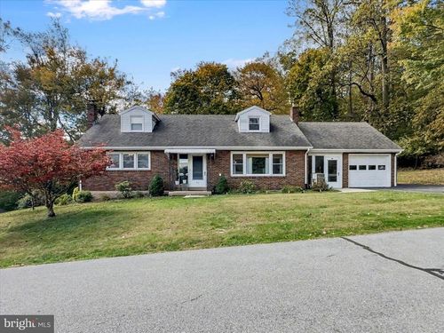 53 Chestnut St, ADAMSTOWN, PA, 19501 | Card Image